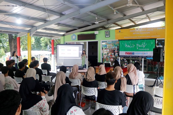 Tanggapi Tantangan Kaum Muda Marjinal, Yayasan Bulir Padi Luncurkan Program Pembentukan Karakter 1Foto_2a_-_Peluncuran_Program_Pengembangan_Karakter_Yayasan_Bulir_Padi.jpg