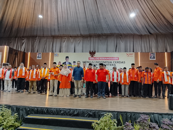 Anies Baswedan, Ajak Anggota Gerakan Rakyat Tumbuhkan Semangat Kerendahan Hati dan Kebersamaan anies.png