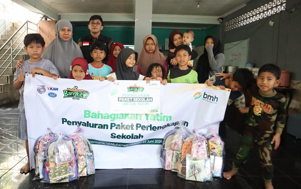 Momen Muharam, BMH Yogyakarta Salurkan Paket Perlengkapan Sekolah untuk Anak Yatim bmh.png