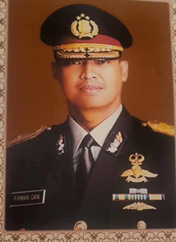 Mengenang Sosok (Alm) Irjen Pol. Drs.Firman Gani, SH : firman_gani.png