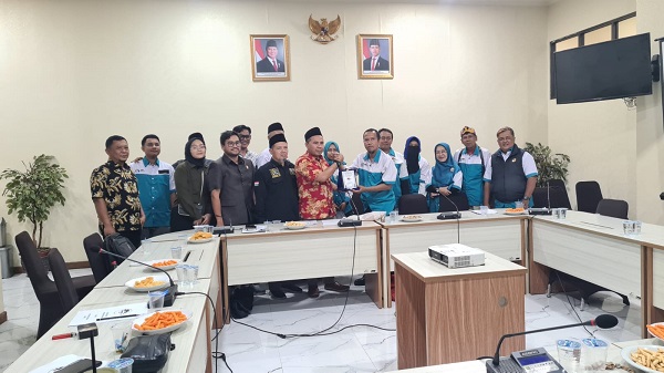 Bawa Isu Penting, FSP Farkes Reformasi - KSPI Kunjungi Komisi IV DPRD Kabupaten Bekasi fsp1.jpg