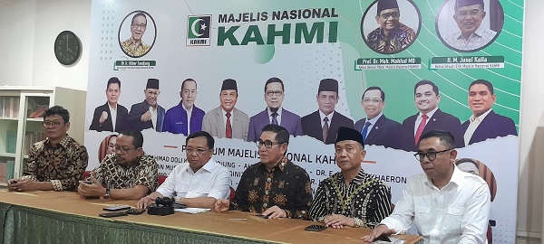 Syahrir dibantu Prof Hamndan Zoelva dan Stafsus M Qodari Wujudkan Markas KAHMI kahmi8.jpg