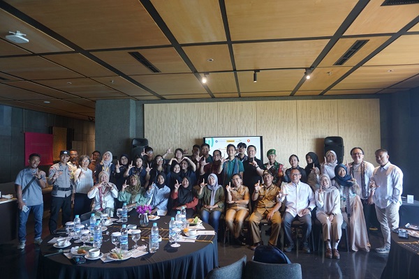 Showcase UMKM di Golo Mori Convention Center, Perempuan Lokal Tampilkan Hasil Pelatihan Wirausaha mail22.jpg