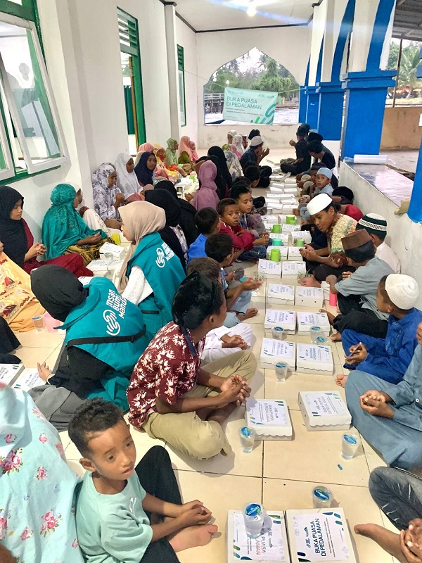Pertama Kali di Halmahera Timur, Insan Bumi Mandiri Salurkan Paket Berbuka di Desa Gotowasi mailibm.jpg