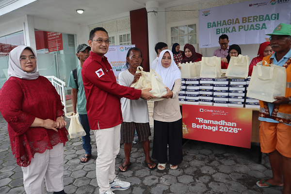 Bersama CIMB Niaga Syariah, BMH Yogyakarta Salurkan Paket Buka Puasa Pada Mayarakat Dhuafa niaga.png