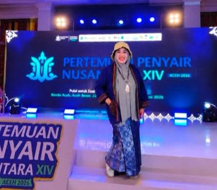 Rissa Churria, Pendidik dan Penyair Bekasi Hadir dalam Pertemuan Penyair Nusantara XIV Aceh risa_curia1.png