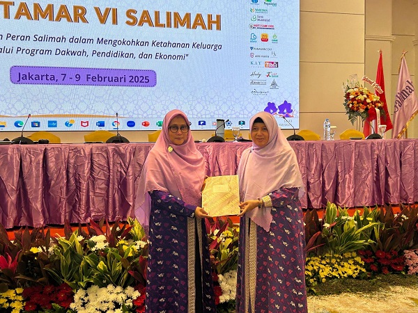 Reny Anggrayni Terpilih sebagai Ketua Umum Salimah salimah.jpg
