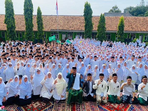 Hari Santri Nasional 2025, Mengawal Indonesia Merdeka Menuju Peradaban Dunia santri1.png
